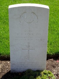 Klagenfurt War Cemetery - Cook, Reginald Edward